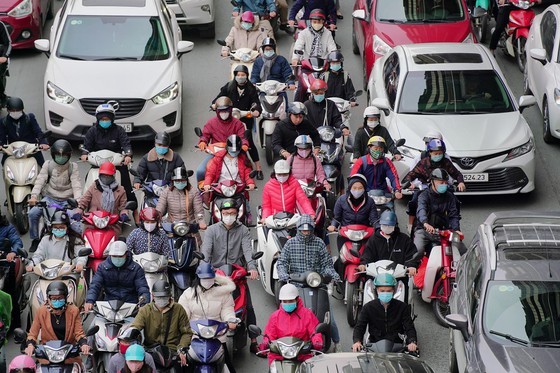 More than 2 million students come back to schools in Hanoi  ảnh 13