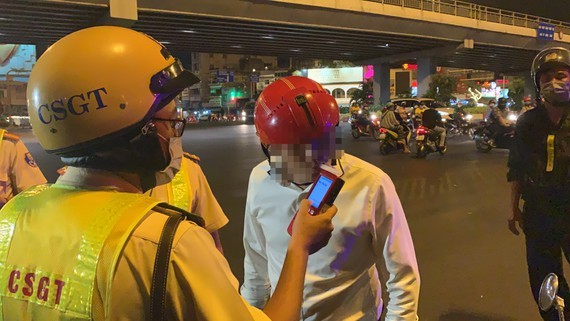 Traffic police penalize more than 7,000 cases of alcohol, drug abuse violations  ảnh 3