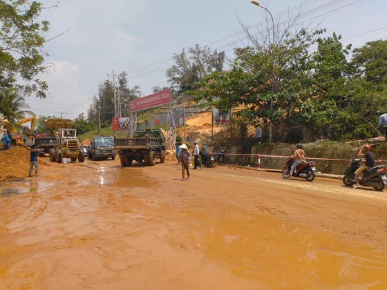 Sand dunes flood into Mui Ne national tourist site  ảnh 2