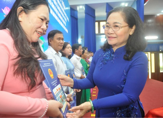 Cu Chi District names 171 streets after Vietnamese heroic mothers ảnh 4