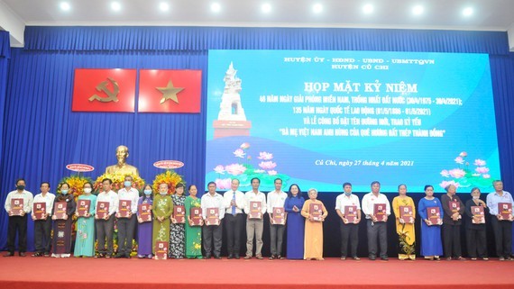Cu Chi District names 171 streets after Vietnamese heroic mothers ảnh 6
