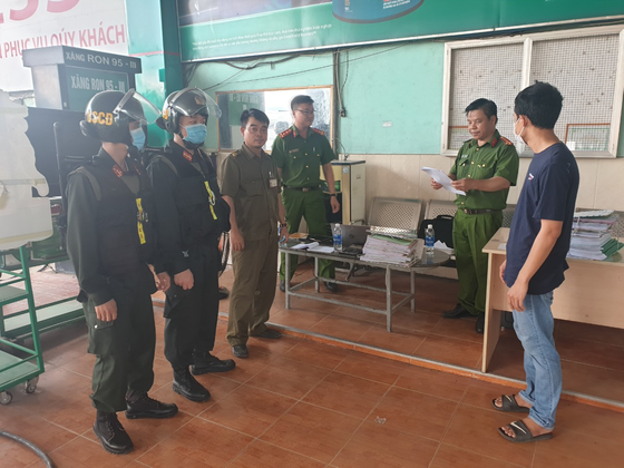 Dong Nai Police arrest another  person related to fake gasoline ring ảnh 1