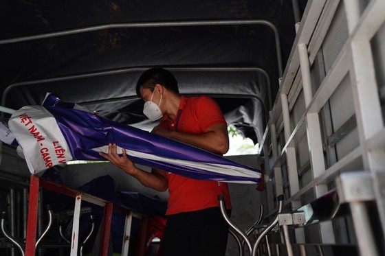 HCMC removes barriers on numerous roads, alleys  ảnh 6