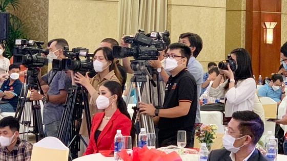 SGGP Newspaper launches Vietnamese Golden Ball Awards 2021 ảnh 9