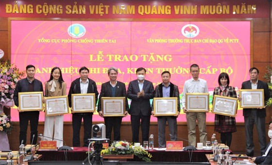 Vietnam's economic losses from natural disasters reduce eight times ảnh 4