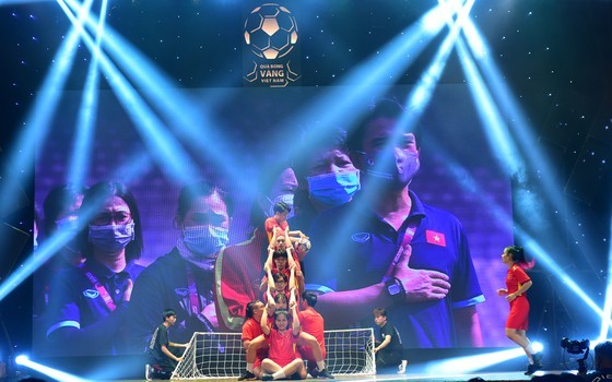 Hoang Duc, Huynh Nhu win Golden Ball Awards for men, women  ảnh 6