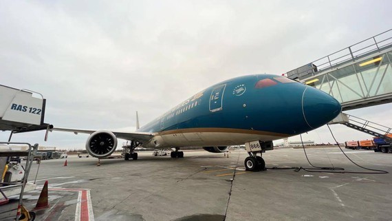 One more flight of Vietnam bringing home citizens from Ukraine licensed ảnh 1