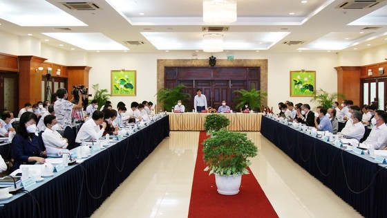 Experts, ministries leaders highlight importance, effectiveness of Ring Road 3 ảnh 1