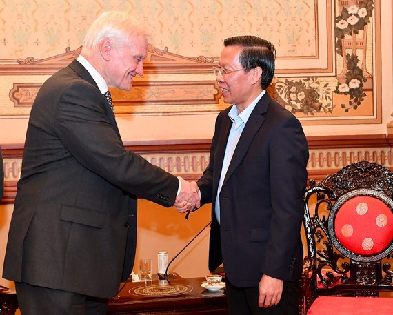 HCMC, UK promote multifaceted cooperation ảnh 2