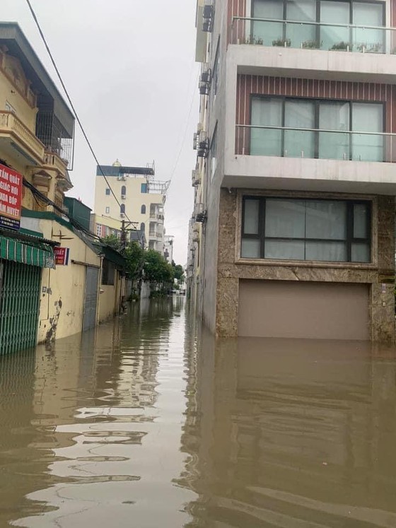 Incessant rains continue flooding Northern localities  ảnh 4