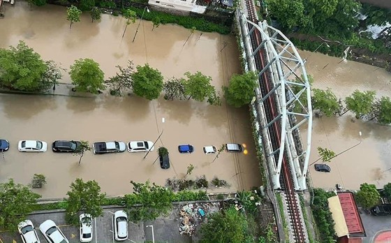 Country forecast to face unusual natural disasters from recent rains, floods ảnh 1