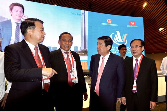 Over 600 delegates give opinions on Vietnam’s socio-economic development policy ảnh 2