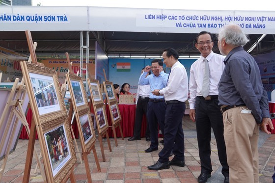  International Day of Yoga opens in Da Nang City ảnh 4