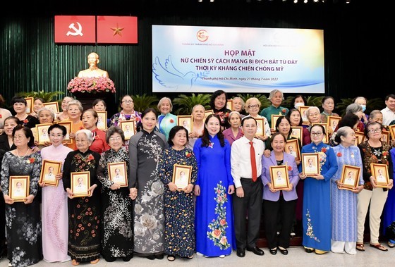 HCMC extends gratitude for revolutionary female soldiers’ sacrifices ảnh 2