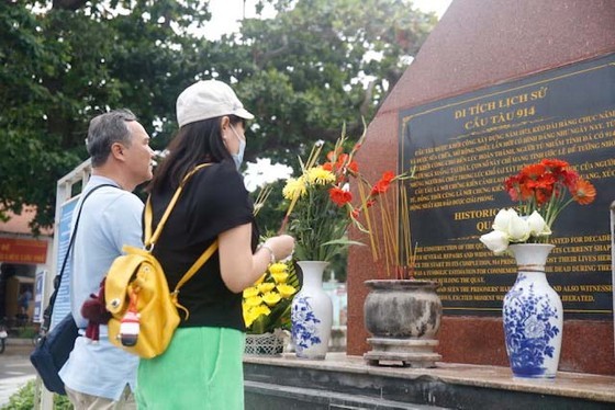 Con Dao Island, destination for visitors in July ảnh 2