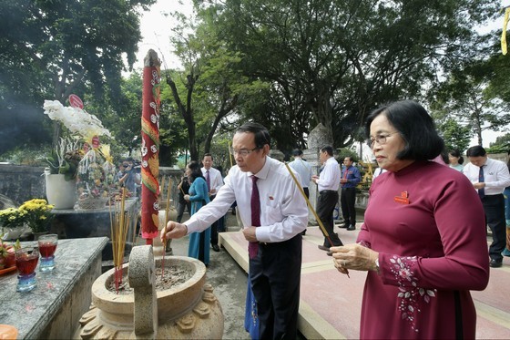 HCMC marks 190th death anniversary of Marshal Le Van Duyet ảnh 5
