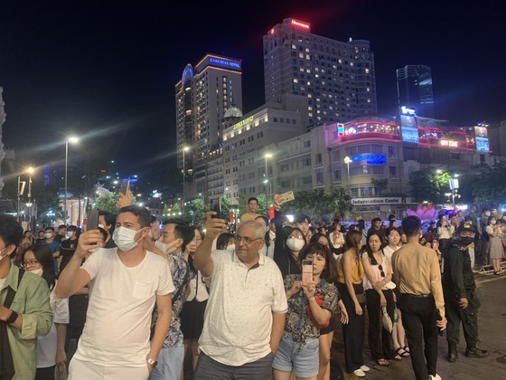 Performance, parade of trumpet contingent held at Nguyen Hue walking street ảnh 4