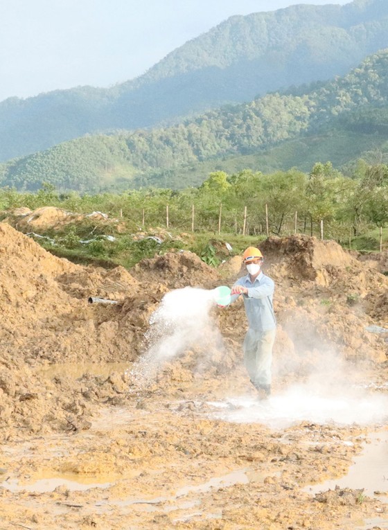 “Hot point” of dioxin in Thua Thien-Hue Province revived ảnh 4
