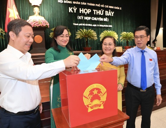 Mr. Bui Xuan Cuong elected as Vice Chairman of HCMC People's Committee ảnh 2