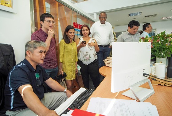 Cuba Granma Newspaper's delegation visits SGGP Newspaper ảnh 2