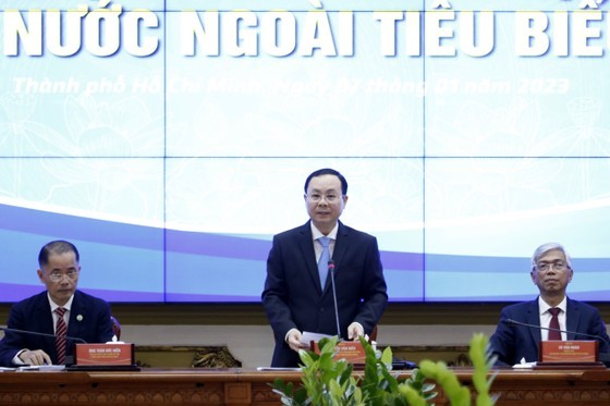 Deputy Secretary of the Municipal Party Committee Nguyen Van Hieu speaks at the meeting. (Photo: Ngo Binh)