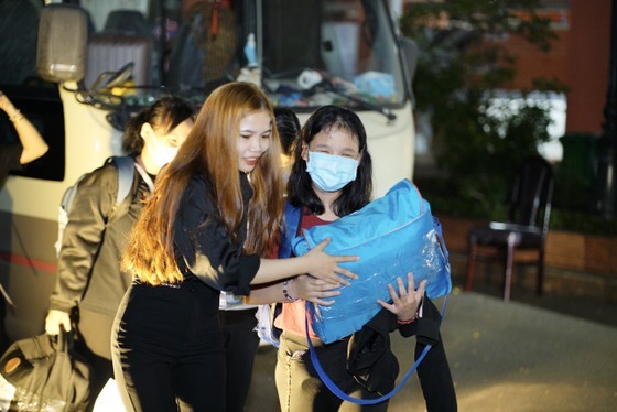 Volunteers in the project "Coach number 7 plus" support and follow the passengers during the trip.