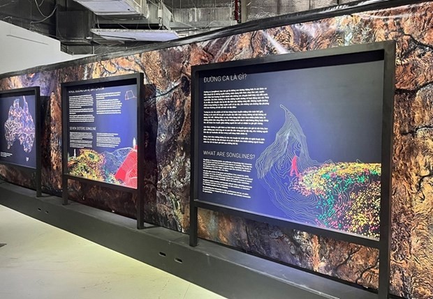 The exhibition "Walking through a Songline” takes place in Ho Chi Minh City until April 16. (Photo: Courtesy of Australian Embassy in Vietnam)