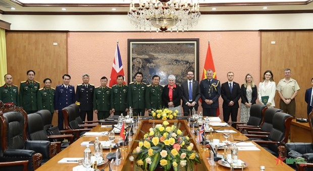 Defense officials of Vietnam and the UK at the dialogue (Photo: qdnd.vn)