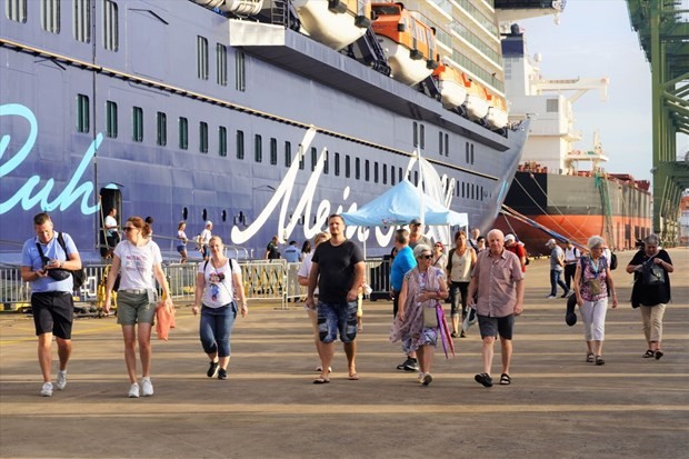 Tourists travel to Ba Ria-Vung Tau province by cruise. (Photo: VNA)