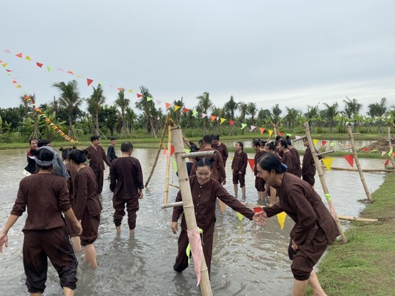Tourists participate in outdoor activities in Long An Province.