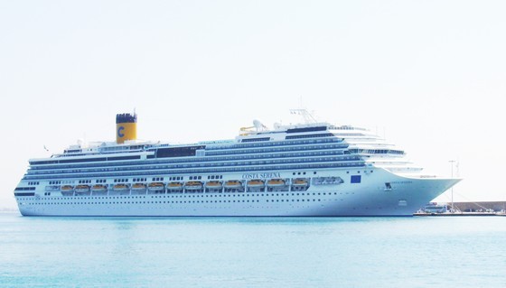 Costa Serena cruise ship arrives Phu Quoc Island. (Photo: Quoc Binh)