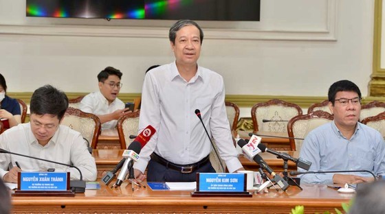 Minister of Education and Training Nguyen Kim Son speaks (Photo: Cao Thang) Minister of Education and Training Nguyen Kim Son speaks (Photo: Cao Thang)