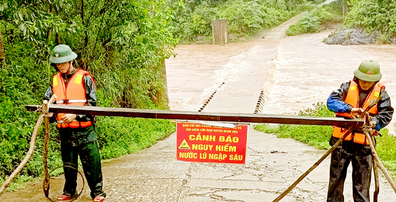 Ten villages in Trong Hoa Commune, Minh Hoa District, Quang Binh Province have been isolated in flooding after torrential rains. (Photo: Minh Phong) Ten villages in Trong Hoa Commune, Minh Hoa District, Quang Binh Province have been isolated in flooding after torrential rains. (Photo: Minh Phong)