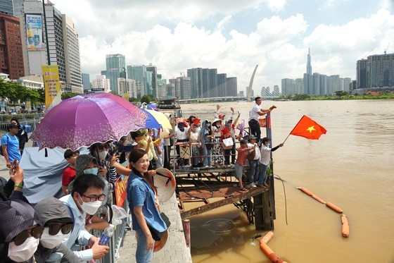Tourists and residents experience the first Ho Chi Minh City River Festival on these days
