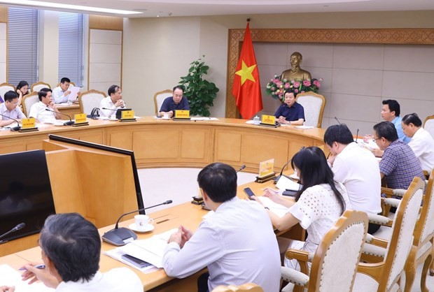 Deputy Prime Minister Tran Hong Ha urges authorities to establish national job, and real estate and land use right exchanges (Photo: VNA)