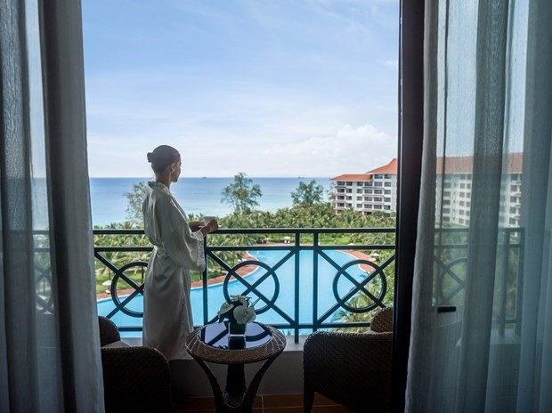 Luxurious coastal resorts race for discounts in the year-end travel season. (Photo: VietnamPlus)