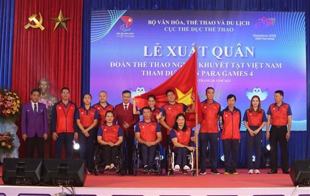 The Vietnamese delegation sets off for the 4th Asian Para Games. (Photo: VNA)