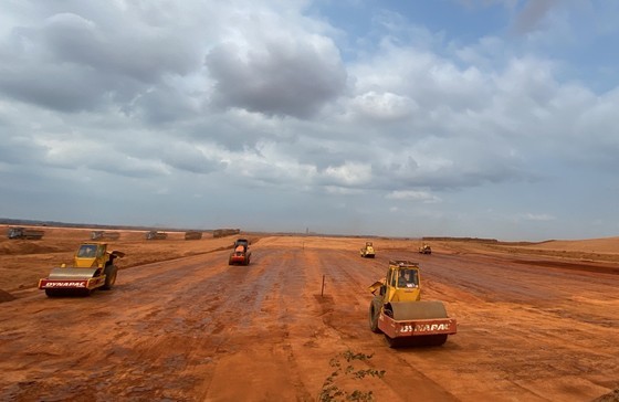 At the construction site of the Long Thanh International Airport Project At the construction site of the Long Thanh International Airport Project