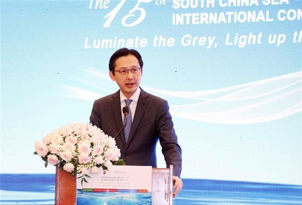 Deputy Foreign Minister Do Hung Viet addresses the event (Photo: VNA)