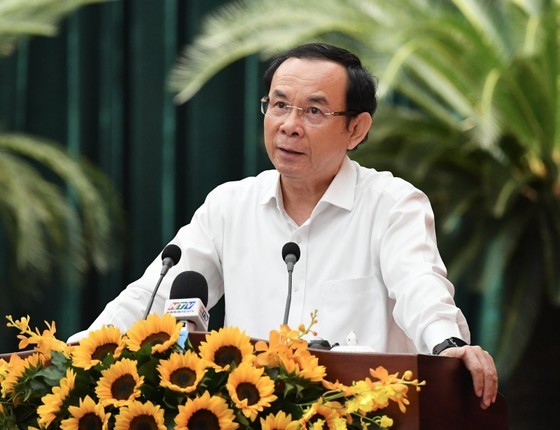 Secretary of the HCMC Party Committee Nguyen Van Nen speaks at the conference. (Photo: Viet Dung)