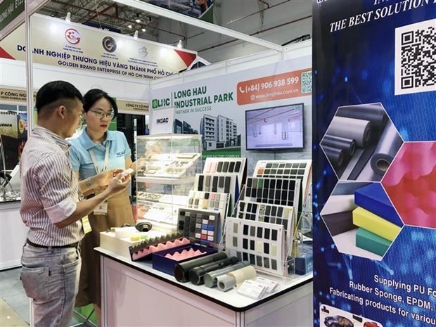 At a stall in the expo (Photo: VNA)