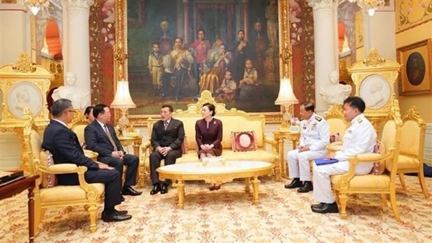 vna-potal-chu-tich-quoc-hoi-vuong-dinh-hue-hoi-kien-nha-vua-maha-vajiralongkorn-va-hoang-hau-thai-lan-7121133-4420.jpg
