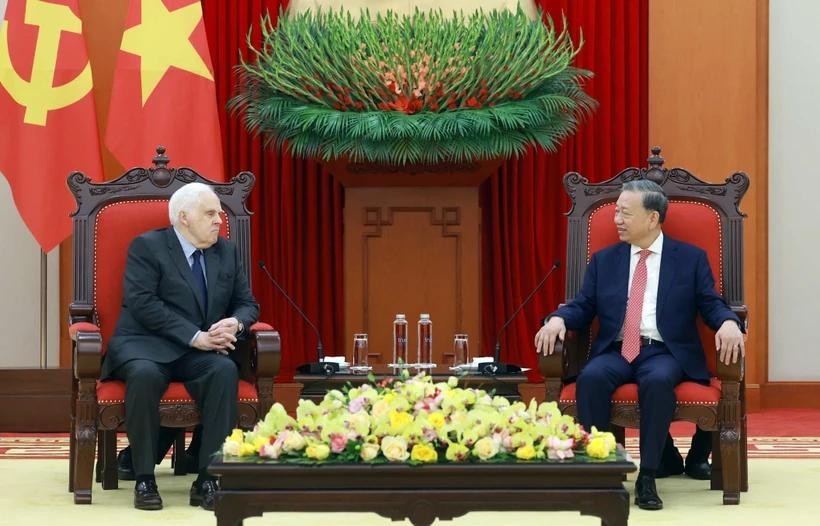 party-general-secretary-to-lam.jpg