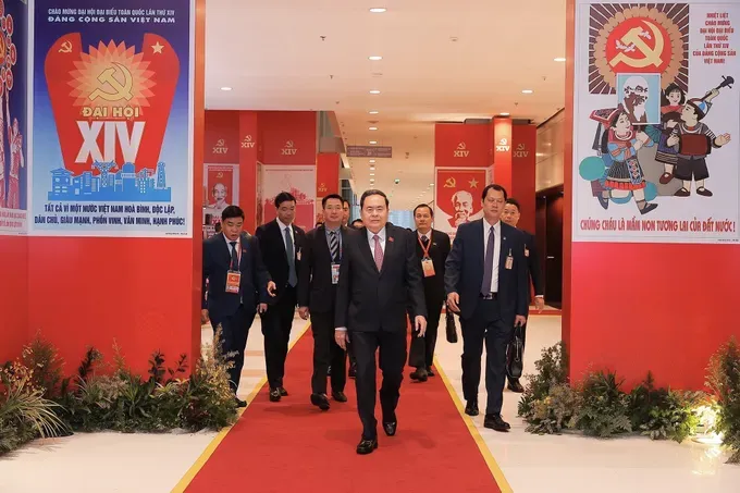 chu-tich-quoc-hoi-tran-thanh-man-den-du-ngay-lam-viec-thu-tu-dai-hoi-xiv-cua-dang-sang-22-1041-3218-4888.jpg