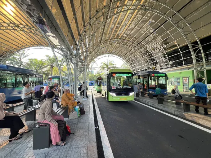 tram6-8919-7966.jpg