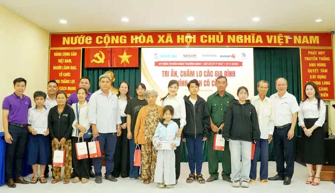 trao-qua-tai-xa-hung-long-19-1139-4415.jpg