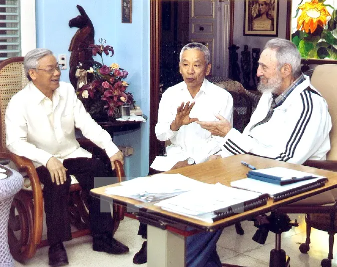 100-nam-ngay-sinh-lanh-tu-fidel-castro-bai-2-stit-3-hinh-2-8218-894.jpg