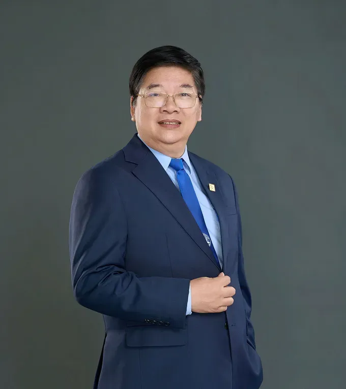 tran-dinh-ly-2253-8329.jpg