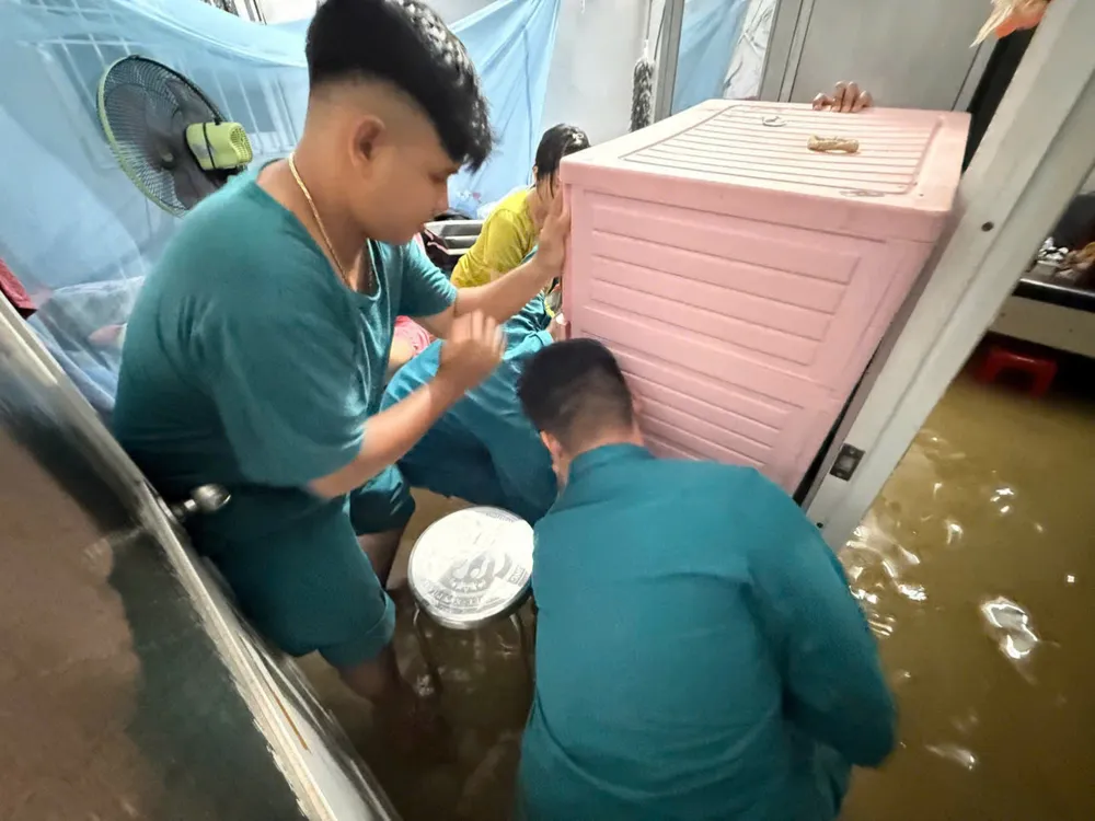 triều cường 2.jpg