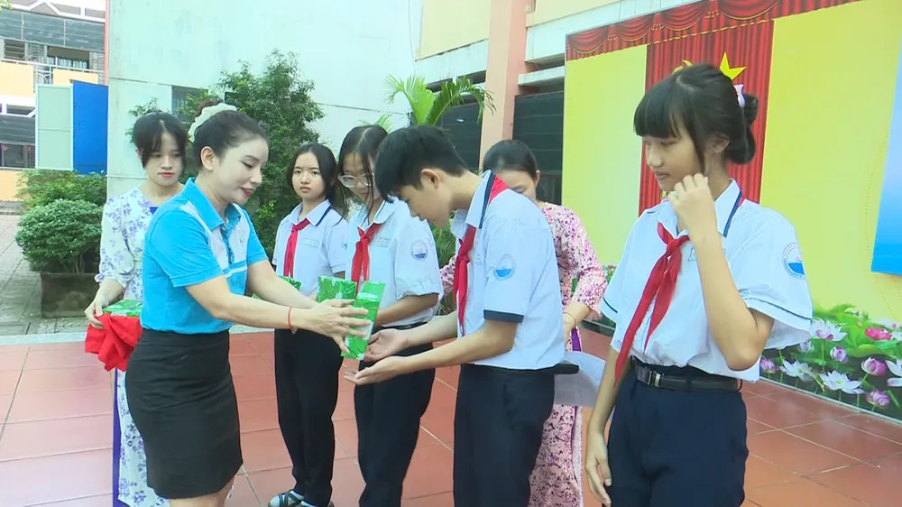 tuyên truyền hs 6.jpg